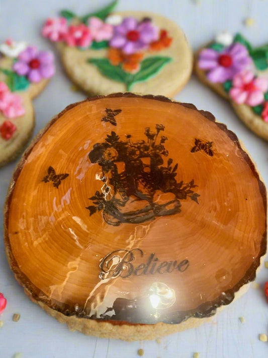 Round Table Decoration with Laser BELIEVE Butterflies & Flowers